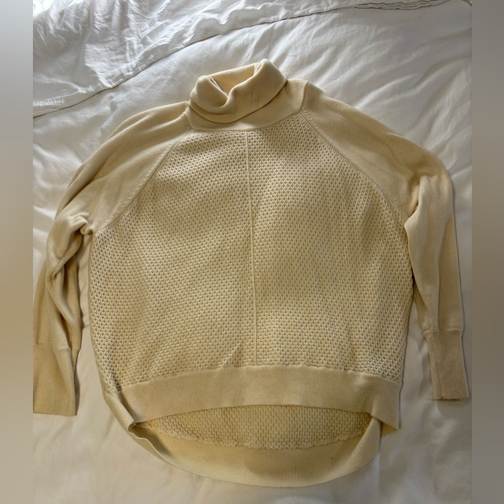 GAP Cream Textured Turtleneck Sweater